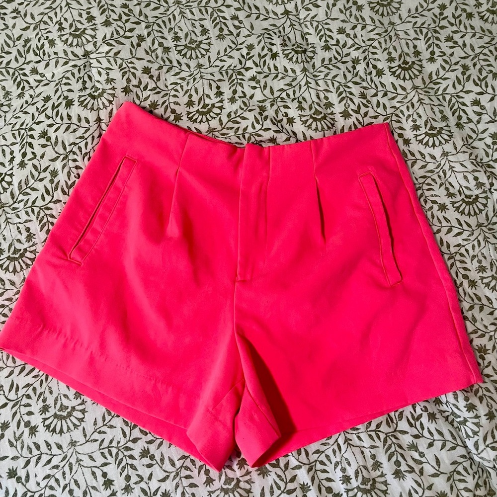 Vibrant Pink Elegant Women's Shorts